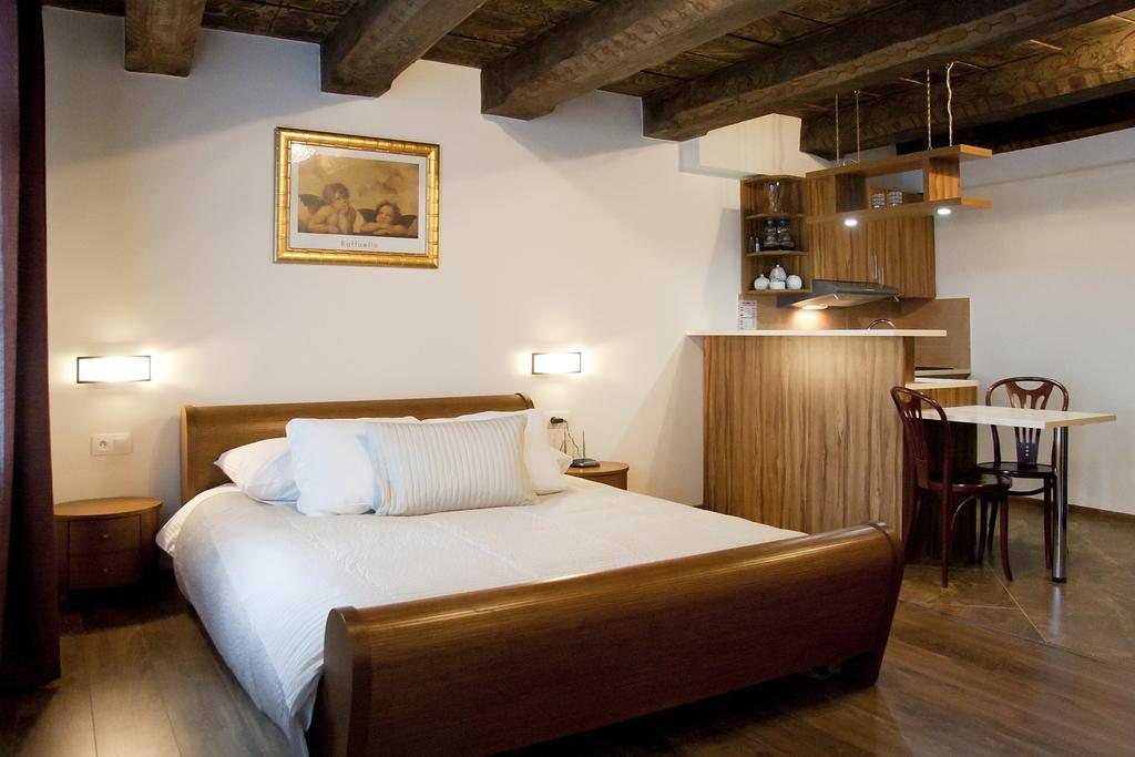 Apartamenty Hotelu Pod Orlem Stary Toruń Buitenkant foto